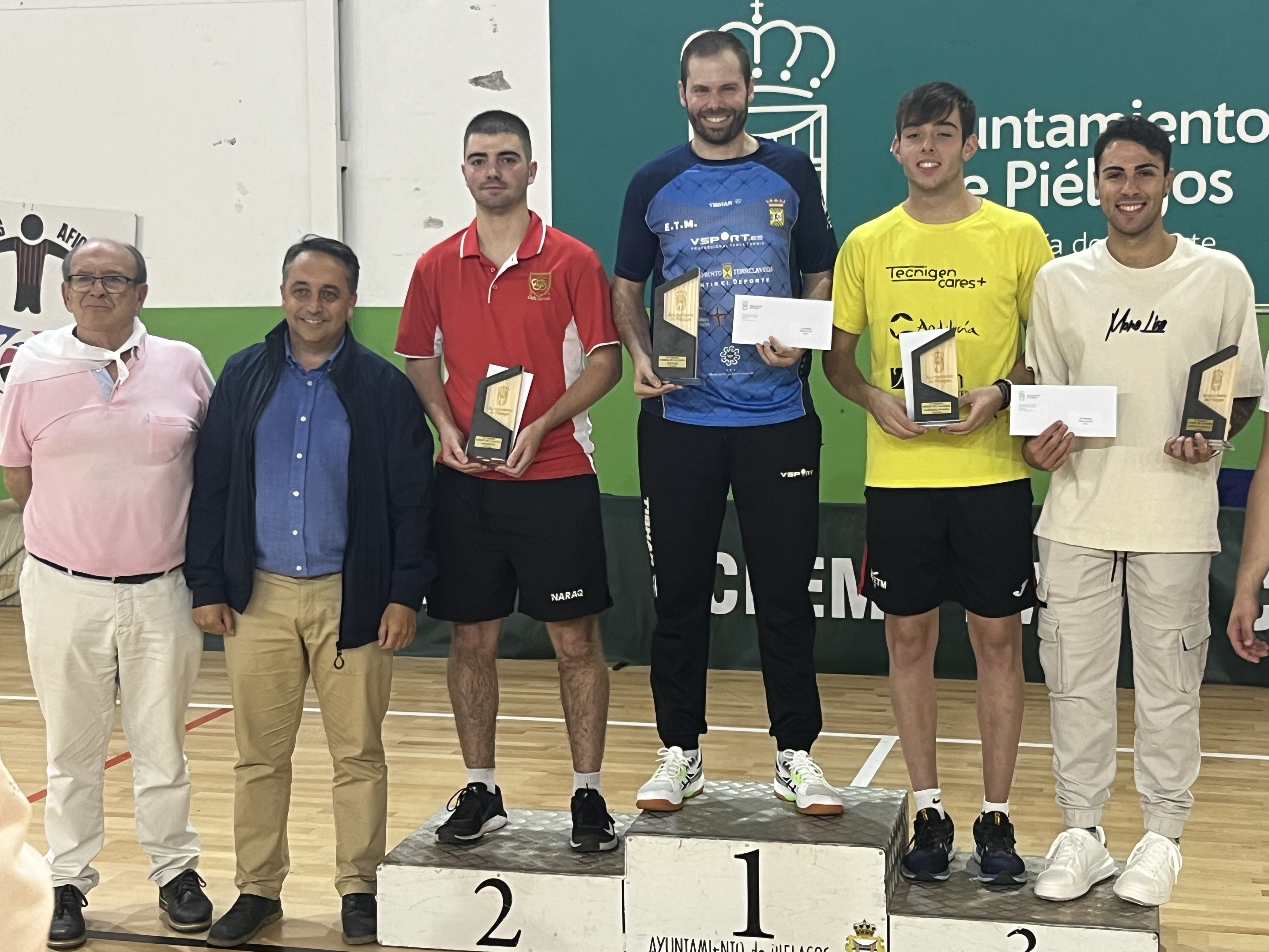 Buen fin de semana para el tenis de mesa navarro